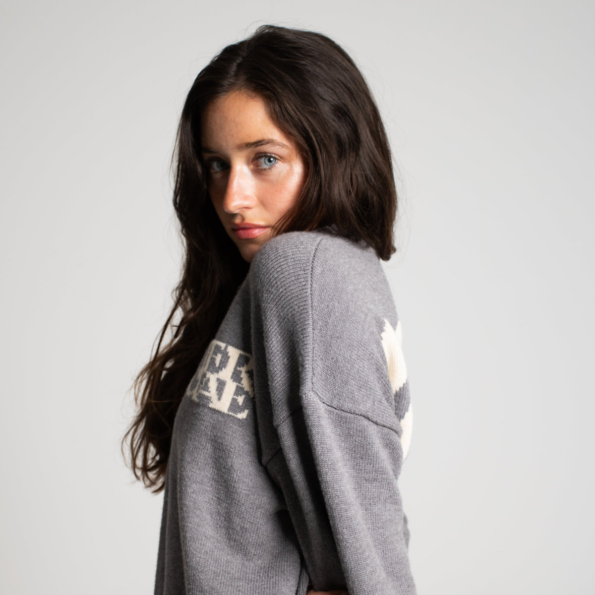 "MERCIAE MADE" Knit Sweater (Grey)